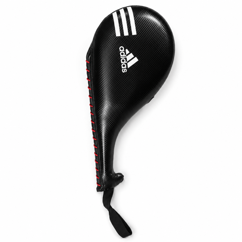 مضرب addidas كبير