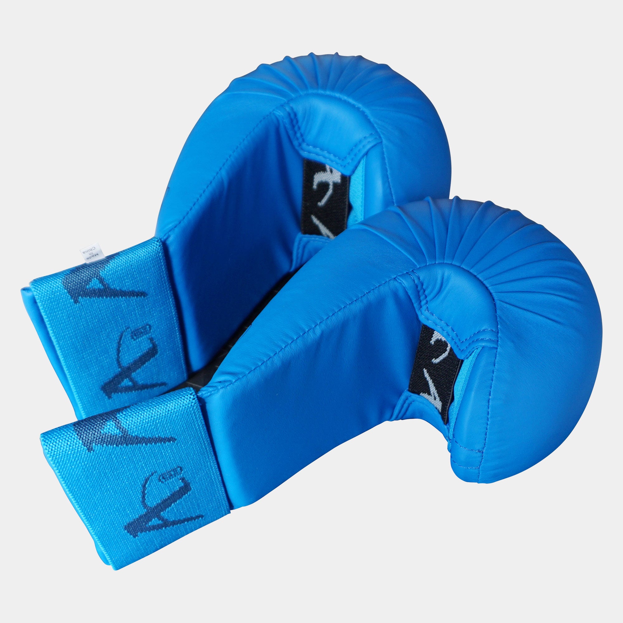 Arawaza WKF Approved Fist Gear